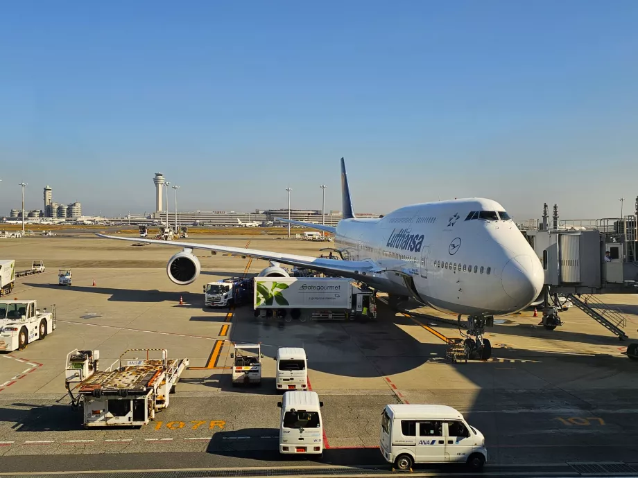 Boeing 747-8 no aeroporto de Haneda