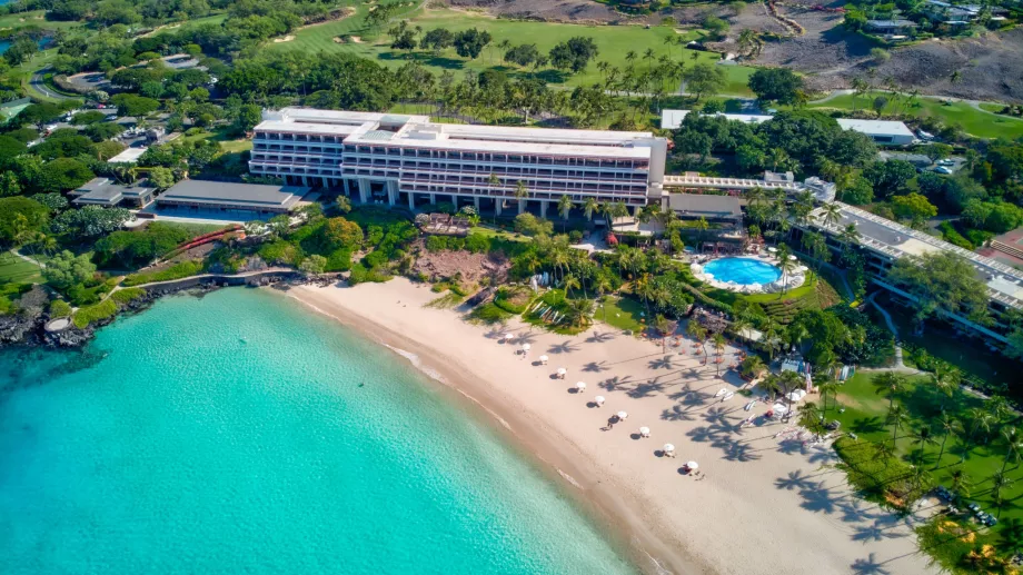 Resort na praia de Mauna Kea