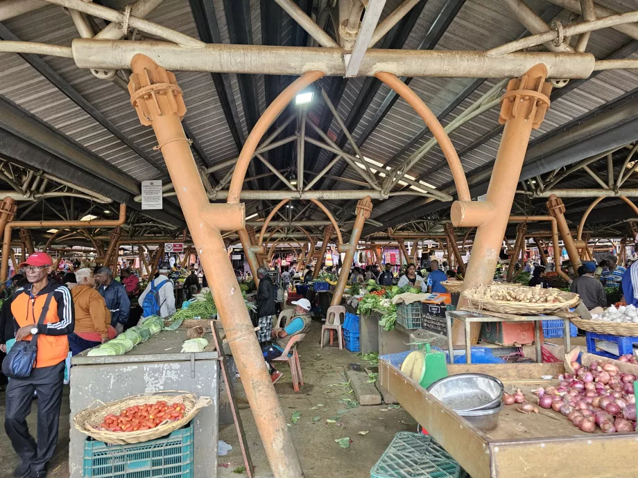 Mercado no centro de Flacq
