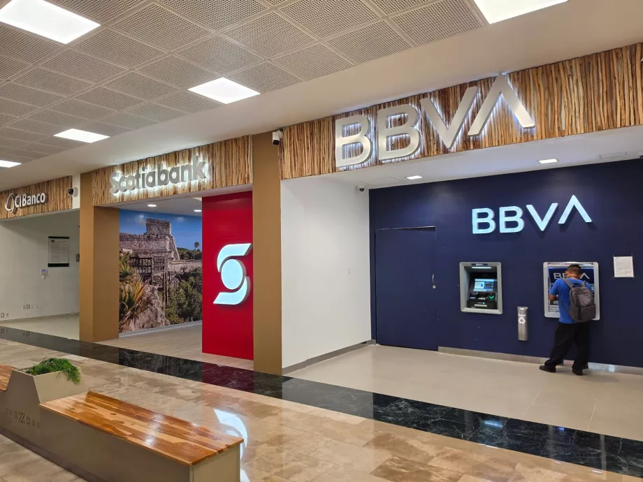 Caixas automáticas pertencentes a bancos mexicanos