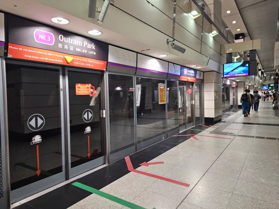 Plataforma na estação de metro