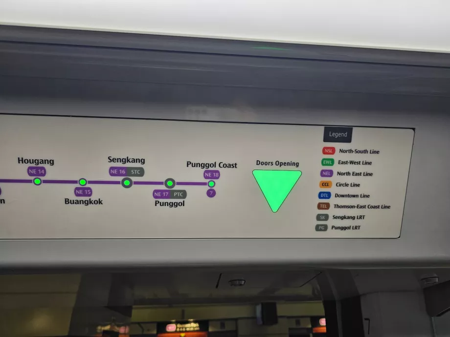Informações sobre a abertura das portas do metro