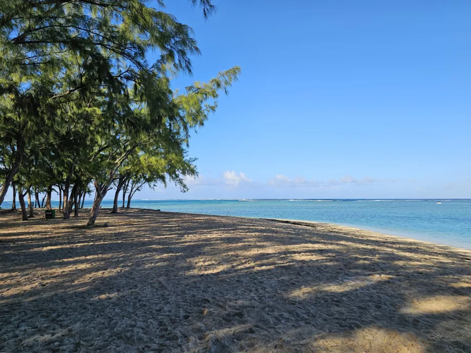 Praia pública de Le Morne
