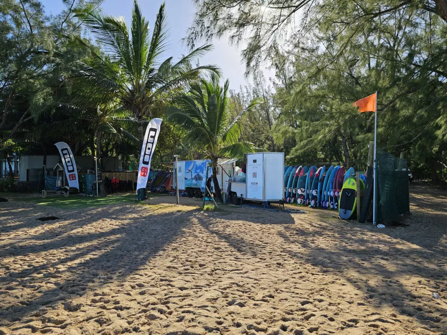 Escola de kitesurf na praia de Le Morne