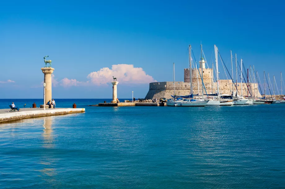 Porto de Mandraki