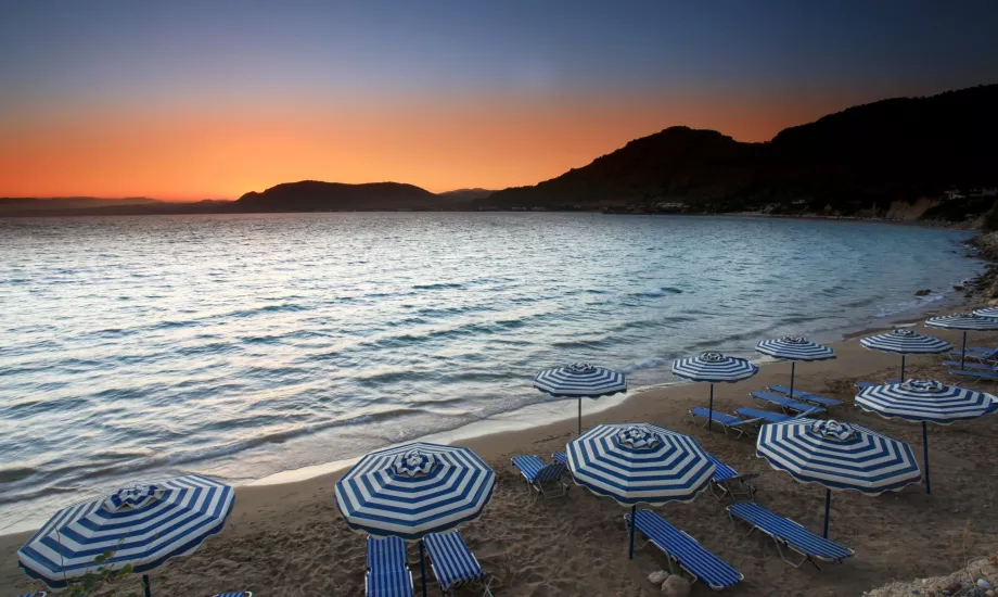 Praia de Pefkos