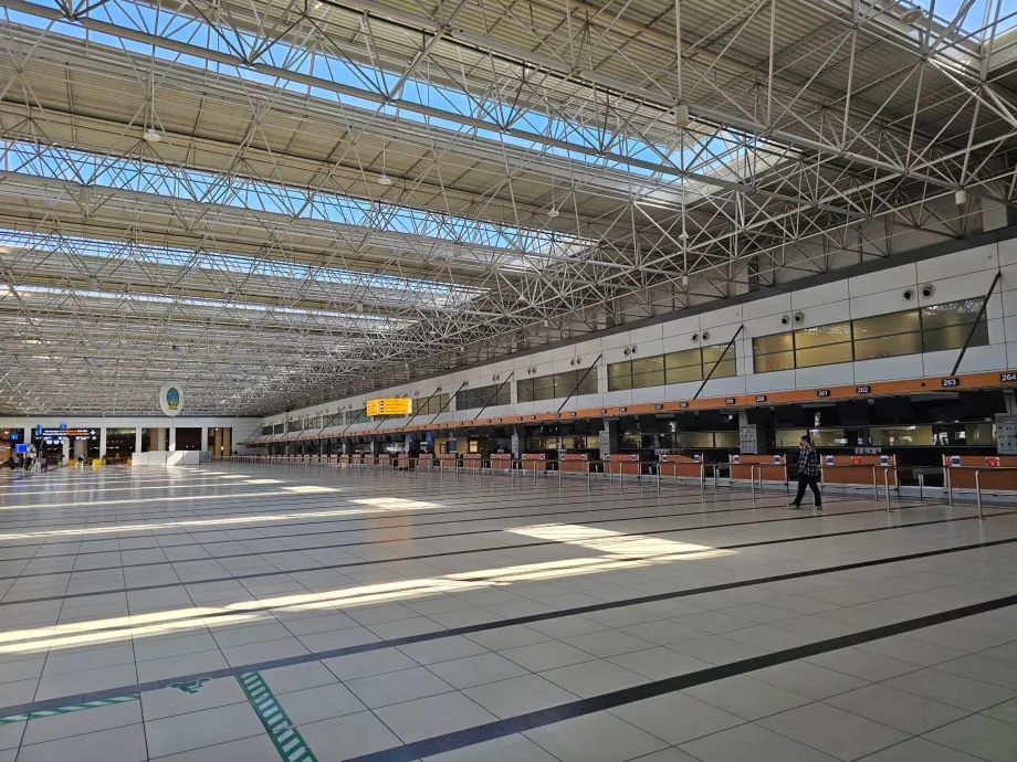 Balcões de check-in no Terminal 2