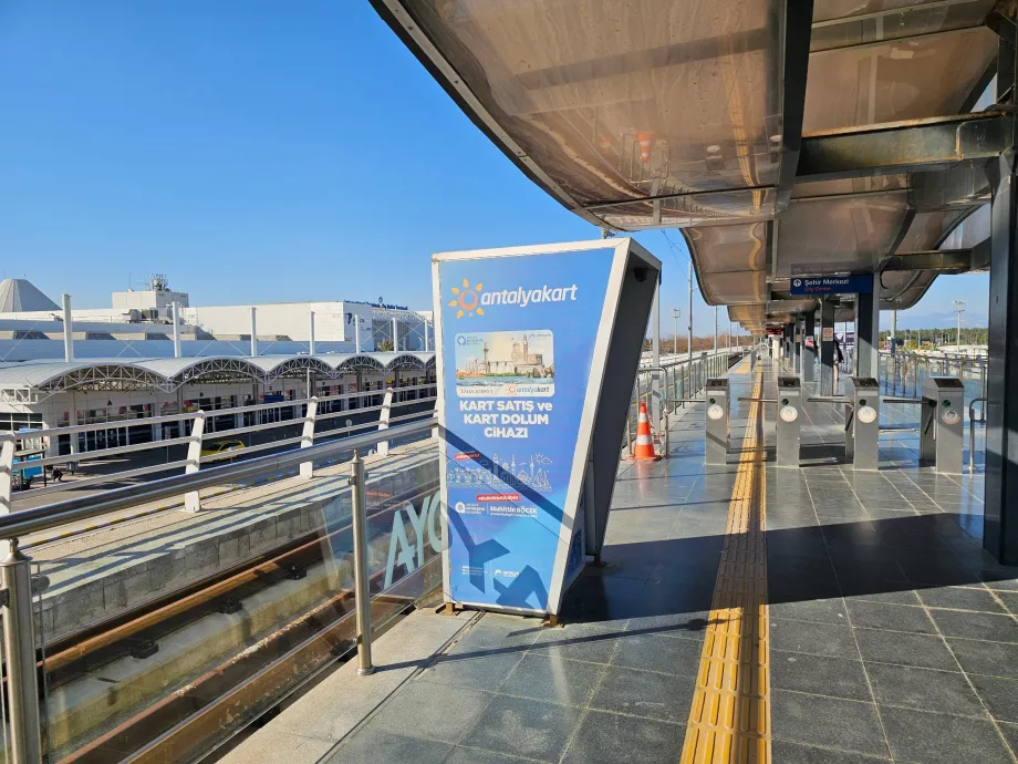 Máquina de bilhetes na paragem do elétrico