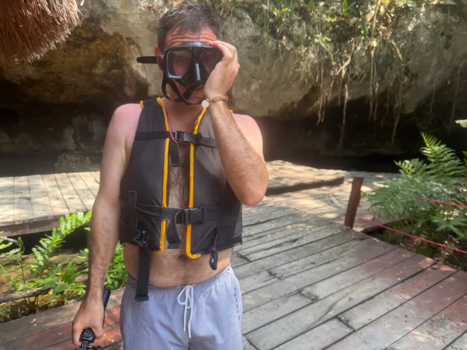 Eu antes de entrar no Gran Cenote