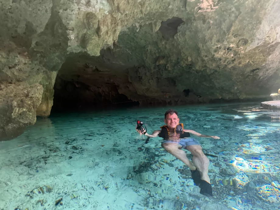 Eu no Gran Cenote
