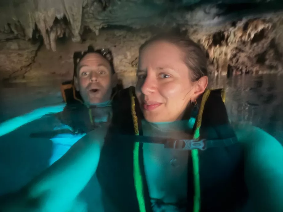 Nós no Gran Cenote