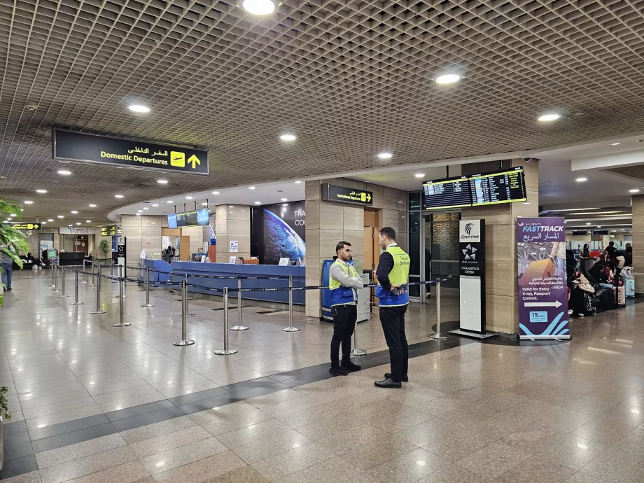 Ligações a voos nacionais e internacionais