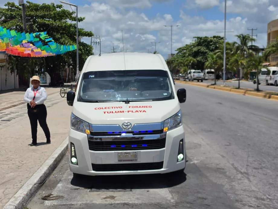 Colectivo, um ponto de recolha no centro de Tulum