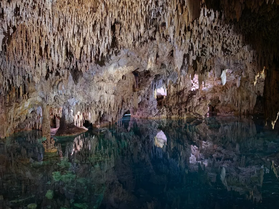 Gruta de Aktun Chen