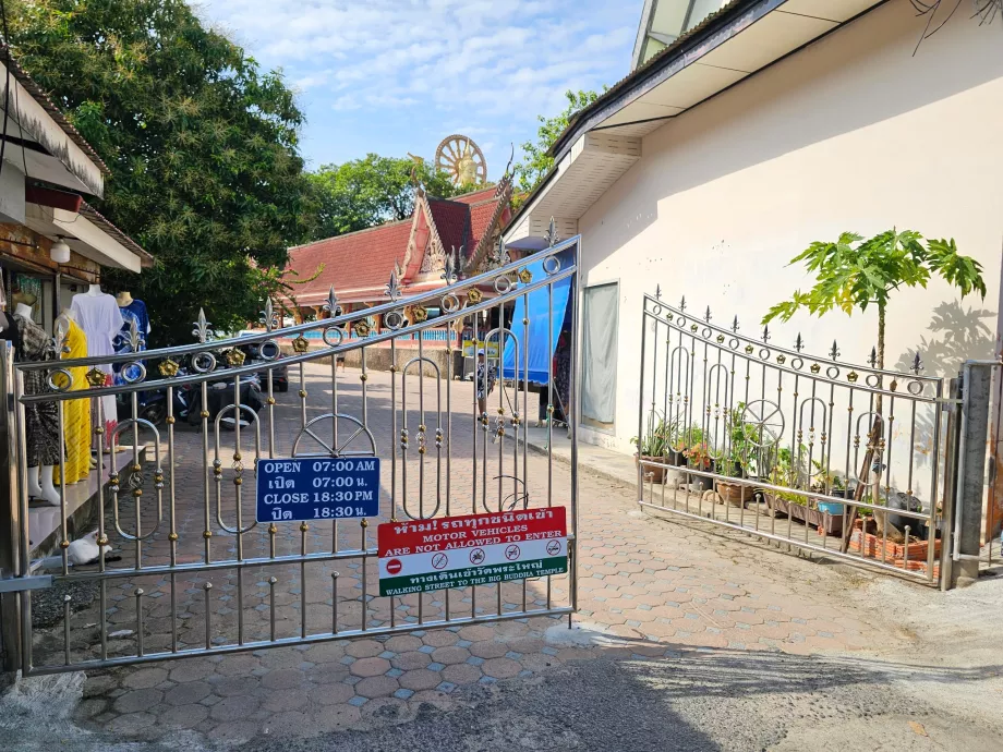 Wat Phra Yai, horário de funcionamento