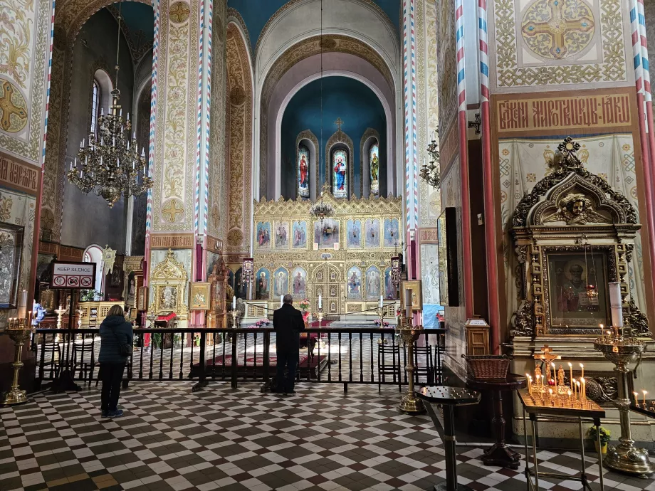 Interior da Catedral Alexander Nevsky