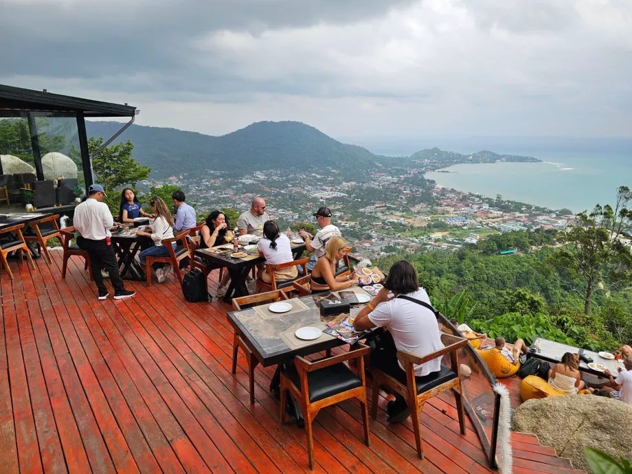 Restaurante em Overlap Stone 2