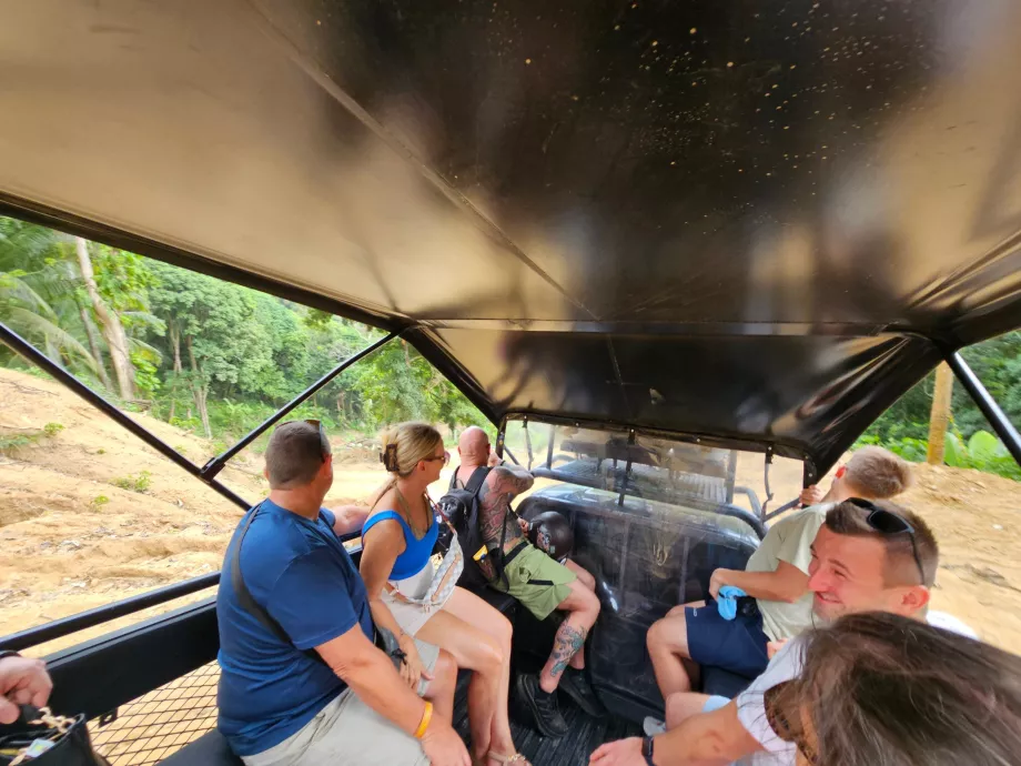 Jipes de transporte para a Pedra de Sobreposição 2