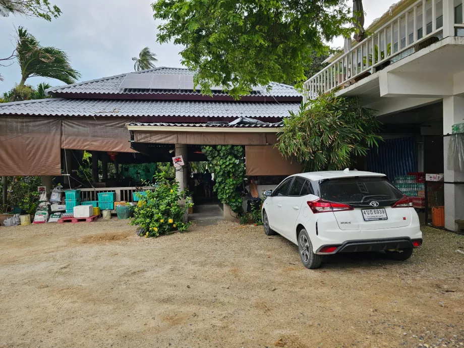 Praia de Coral Cove, estacionamento para carros