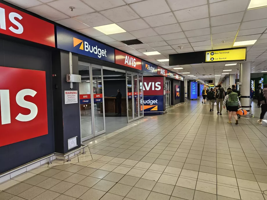 Balcões de aluguer de automóveis