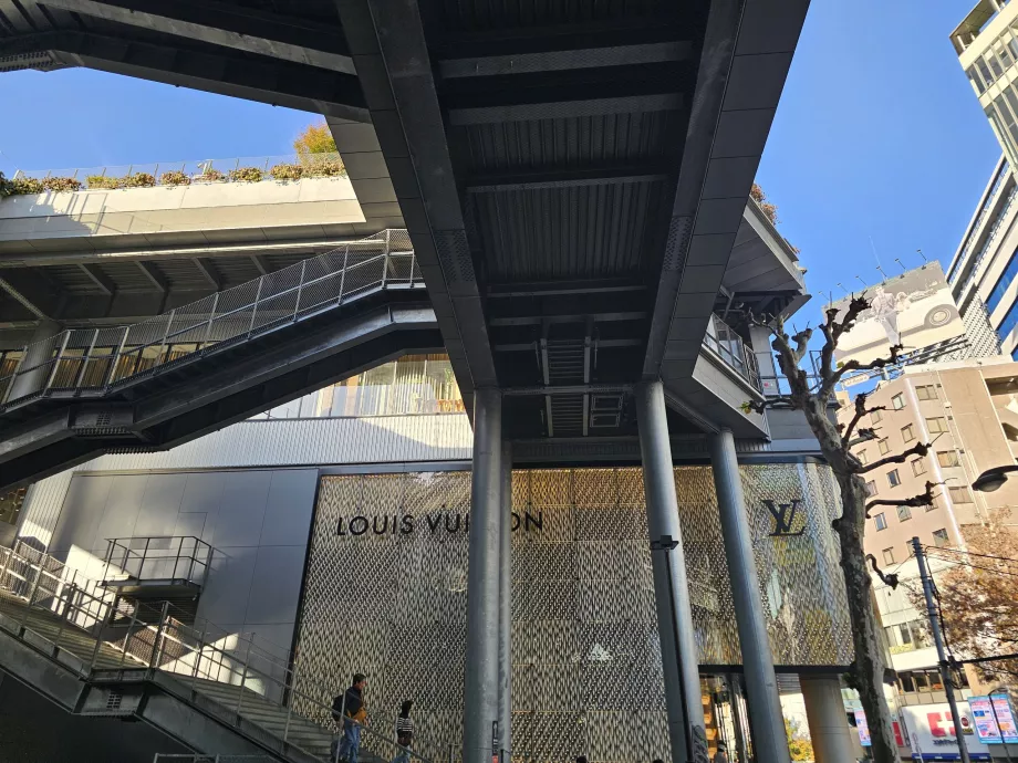 Escadaria para o Parque Miyashita