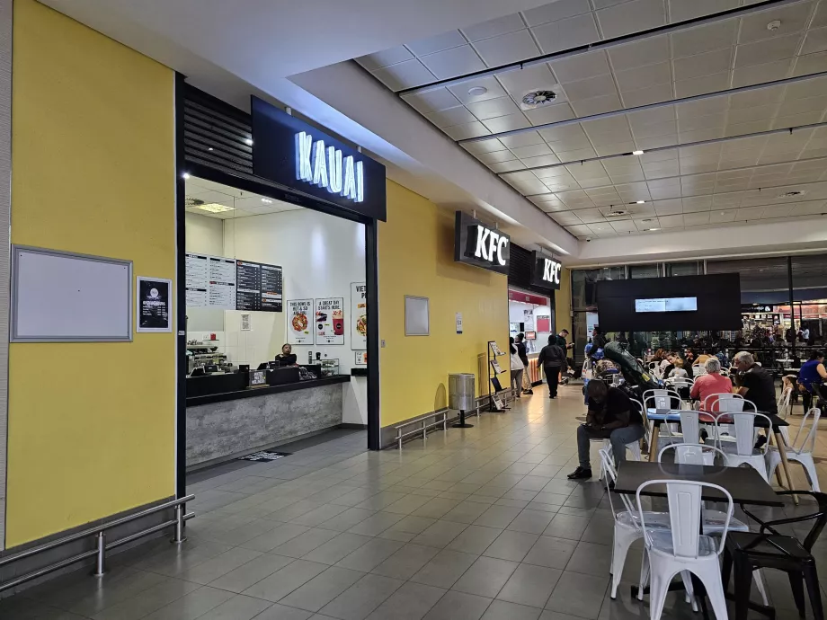 Praça de alimentação, parte pública