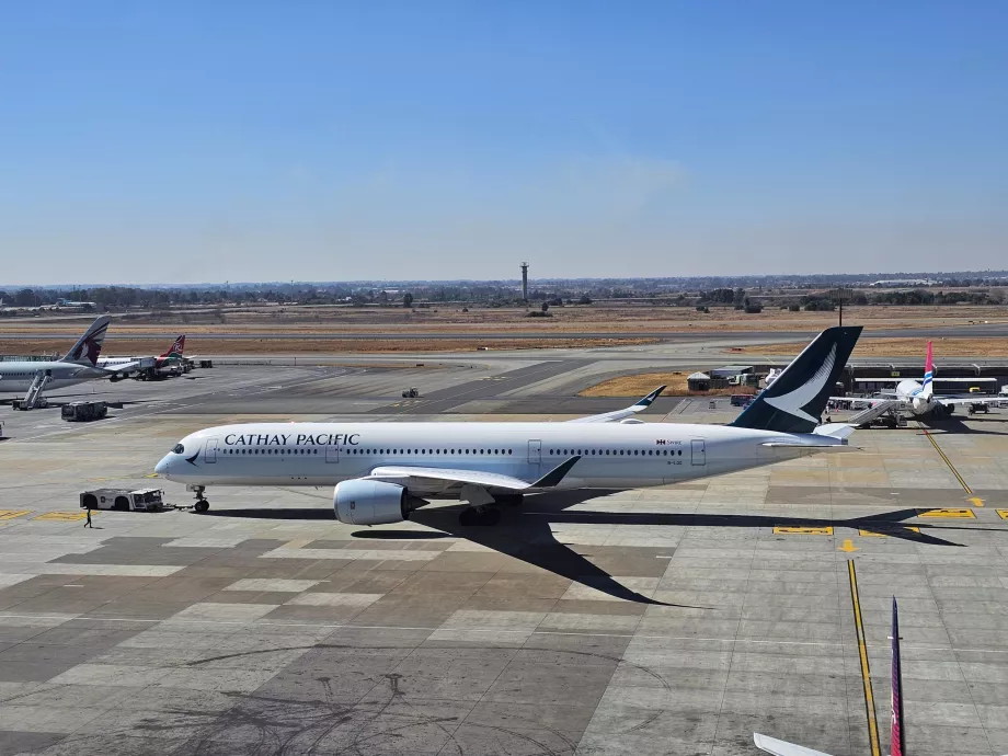Cathay Pacific, Airbus A350 no aeroporto de Joanesburgo