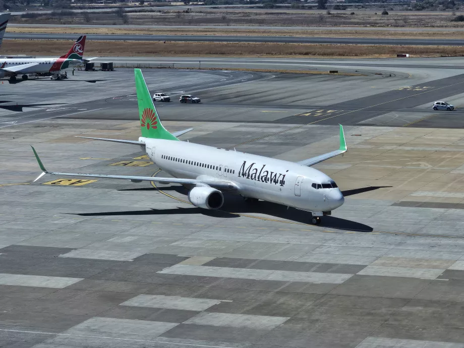 Malawi Airlines, Boeing 737 no aeroporto de Joanesburgo