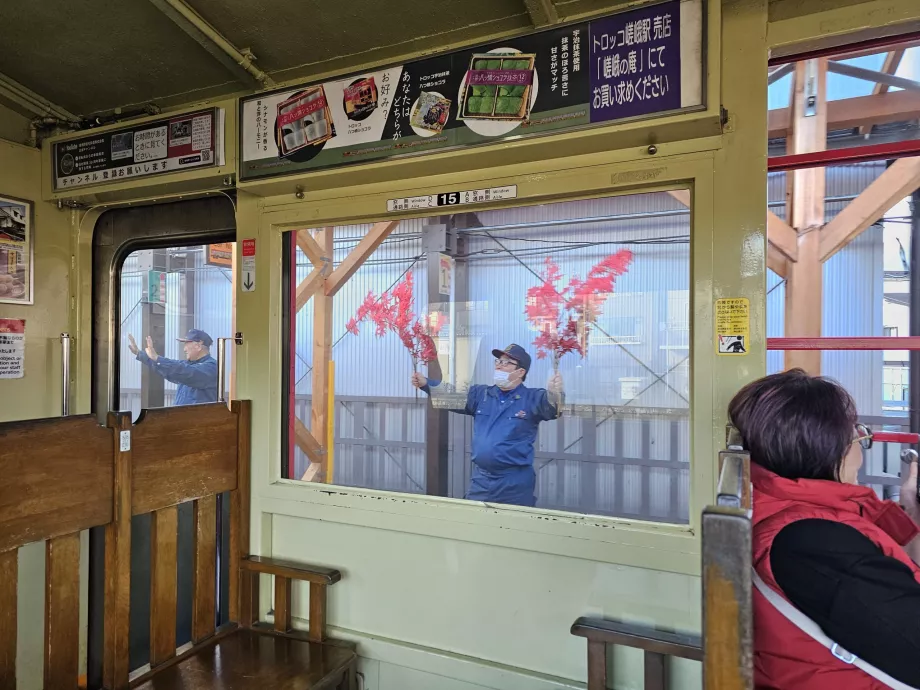 Adeus ao nosso pessoal e aos nossos despachantes