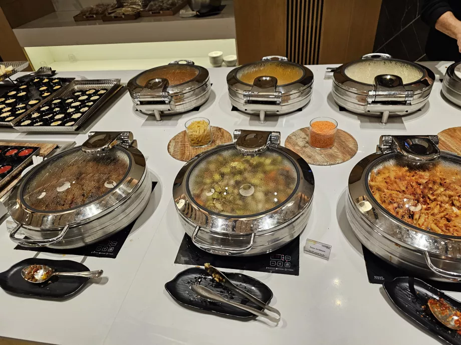 Ahlein Lounge, menu de comida quente