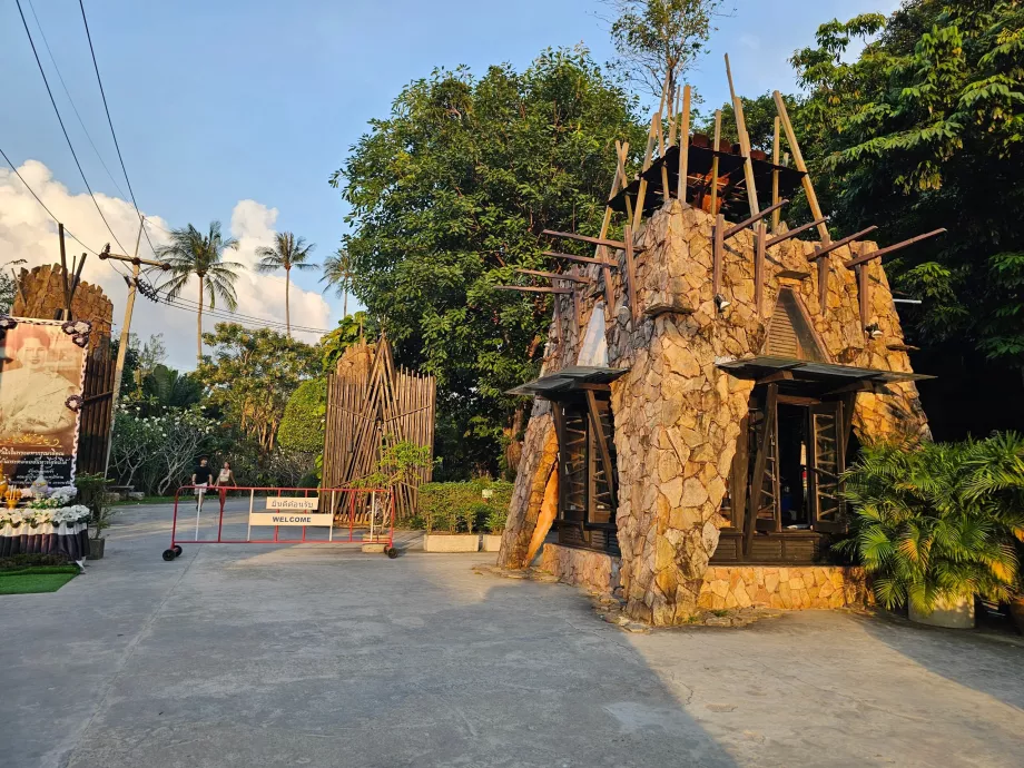 Entrada principal das instalações