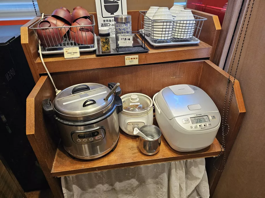 Pequeno-almoço - arroz e sopa de miso