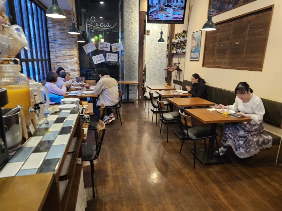 Pequeno-almoço - pizzeria Lucia