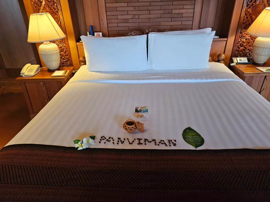 A cama do nosso quarto