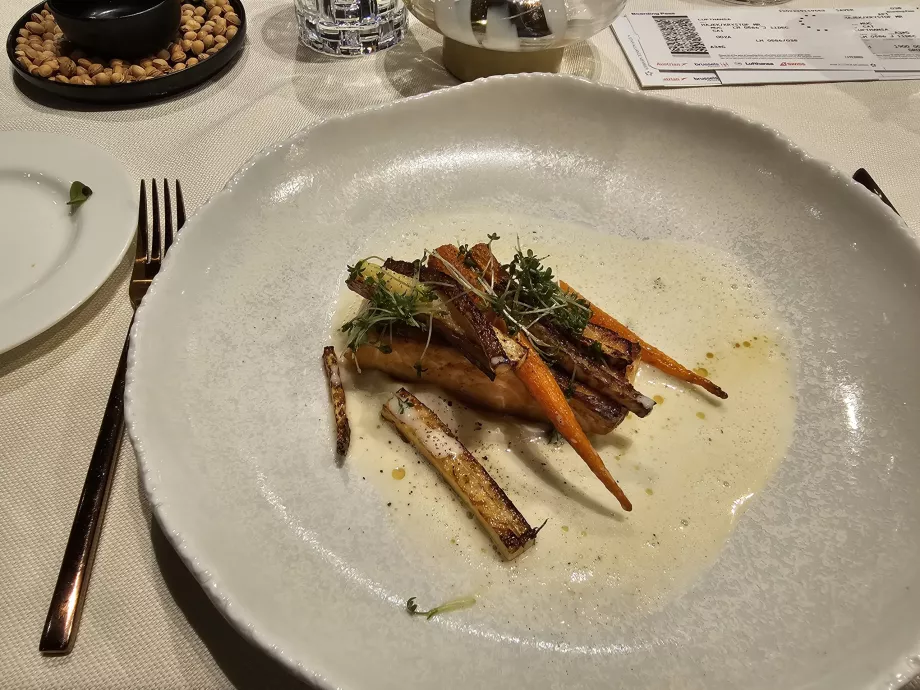 Salão de Primeira Classe (Terminal Principal) - refeição principal à la carte