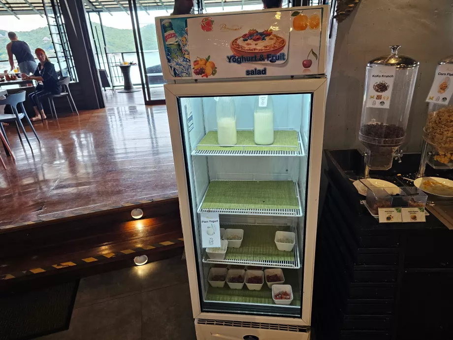 Pequeno-almoço: leite e papas de aveia