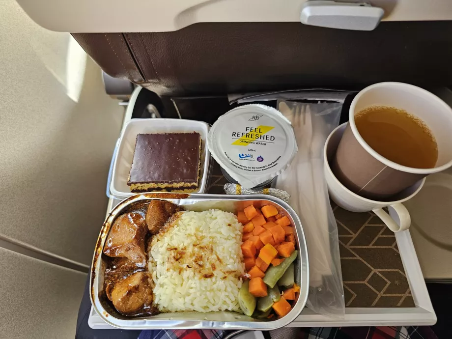 Almoço no voo Brunei - Jacarta