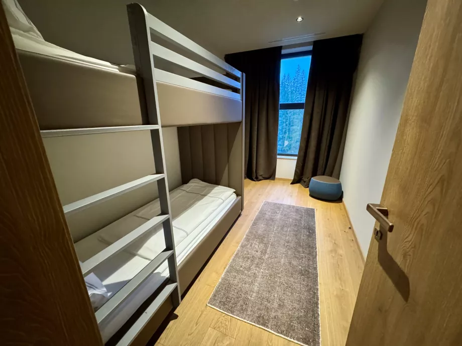 Quarto de criança com beliche