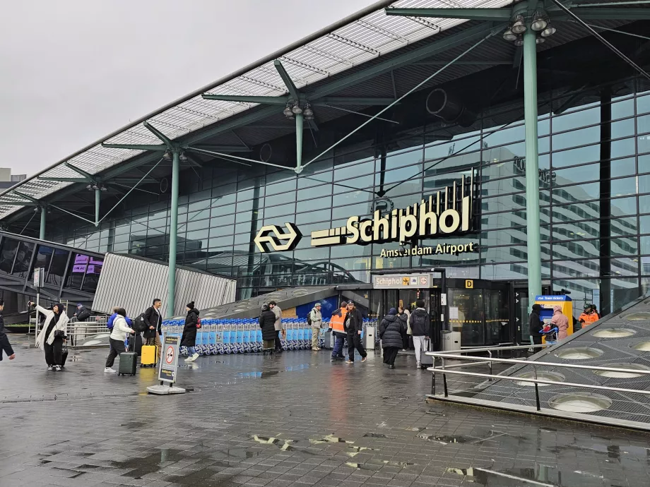 Aeroporto de Schiphol, terminal principal