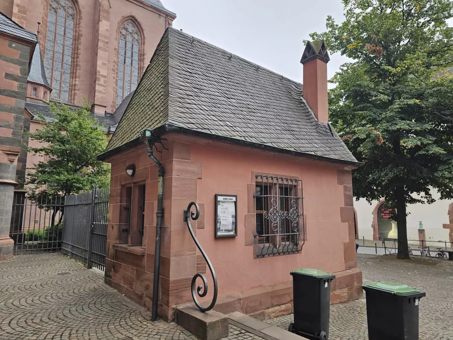 Bilheteira da entrada da torre