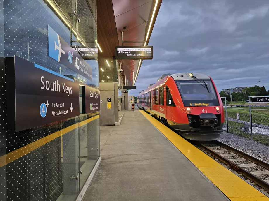 South Keys, estação de transferência do comboio para o aeroporto