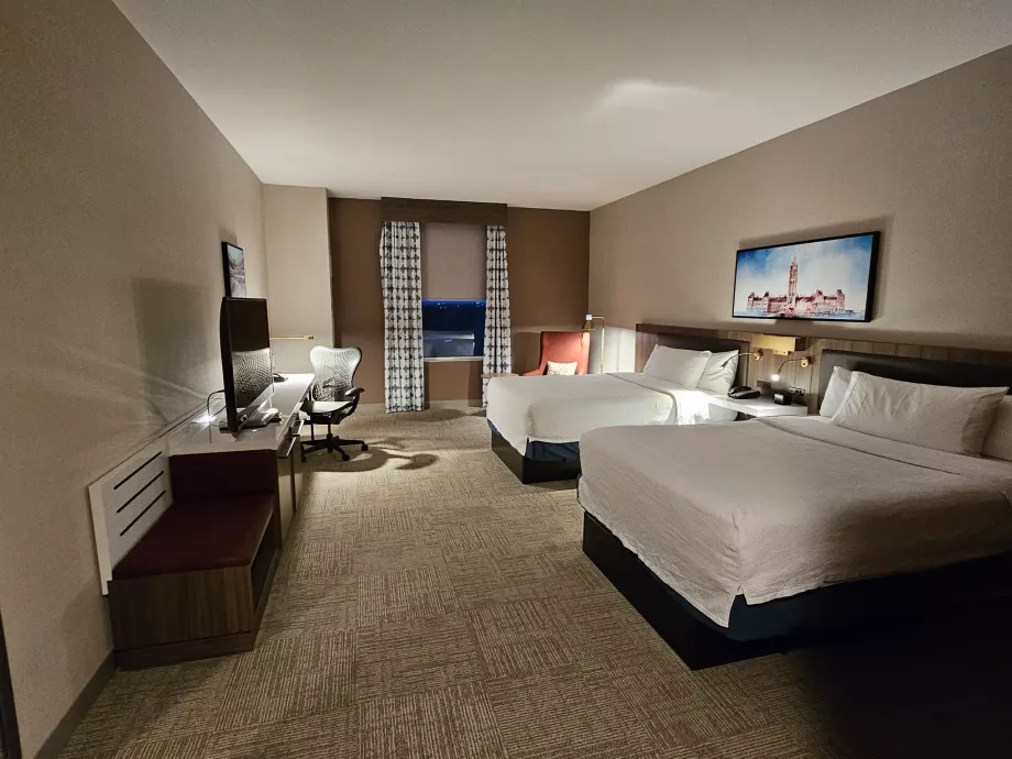 Hilton Garden Inn, quarto