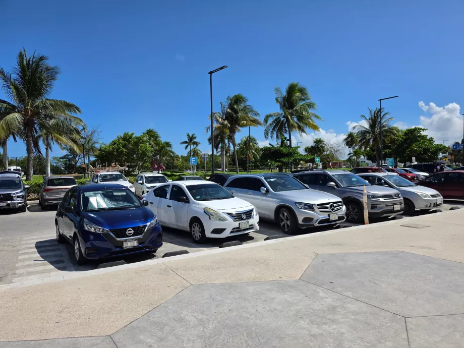 Estacionamento gratuito na Playa Langosta