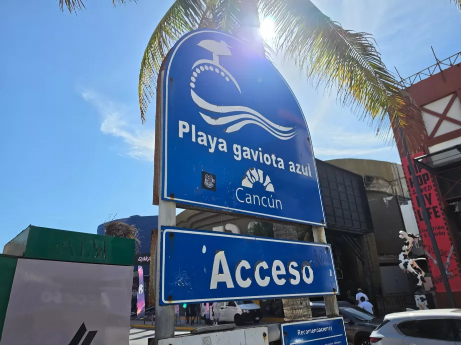 Playa Gaviota Azul, acesso público
