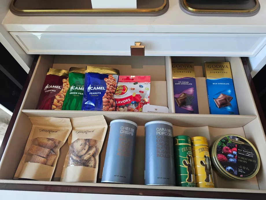 Bolachas, chocolates e frutos secos