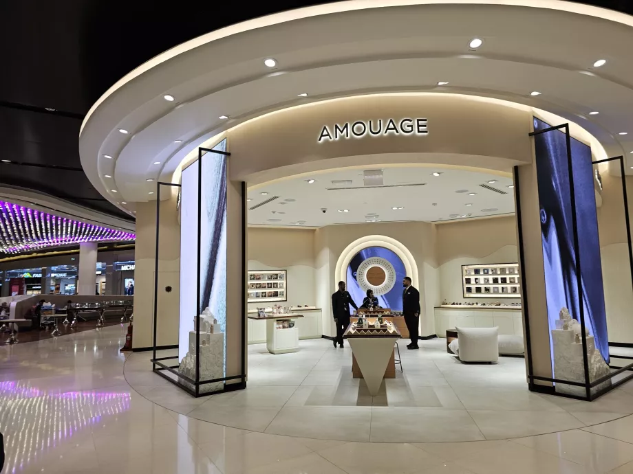 Loja de cosméticos, zona de trânsito