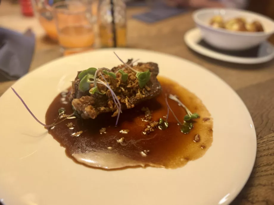 Carne de vaca com vinho