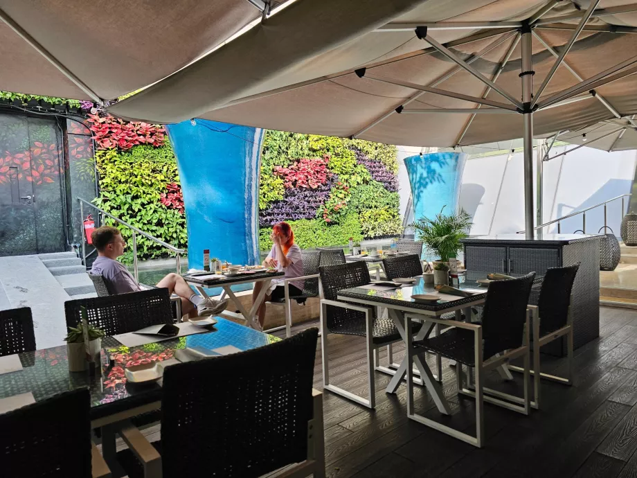 Pequeno-almoço no restaurante Rise