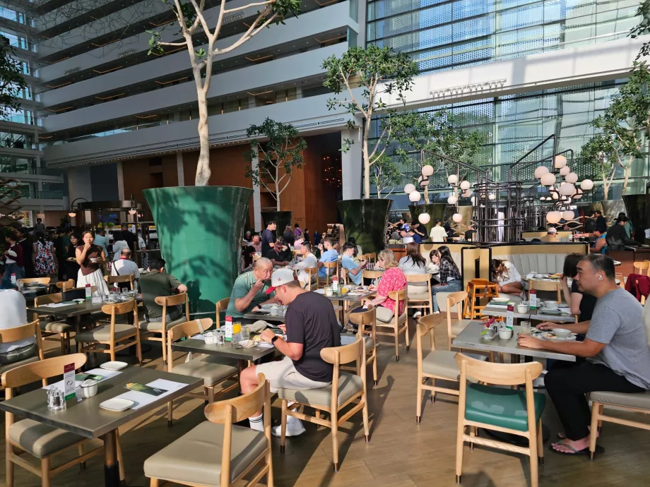 Pequeno-almoço no restaurante Rise