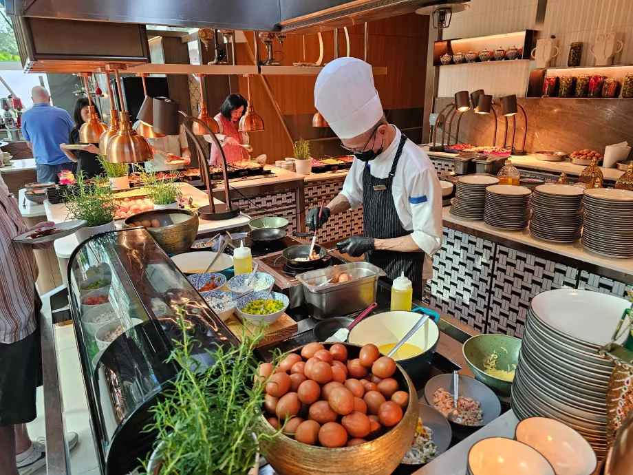 Pequeno-almoço no restaurante Rise